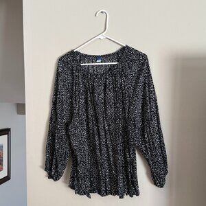 3X Black and White Flowered Blouse